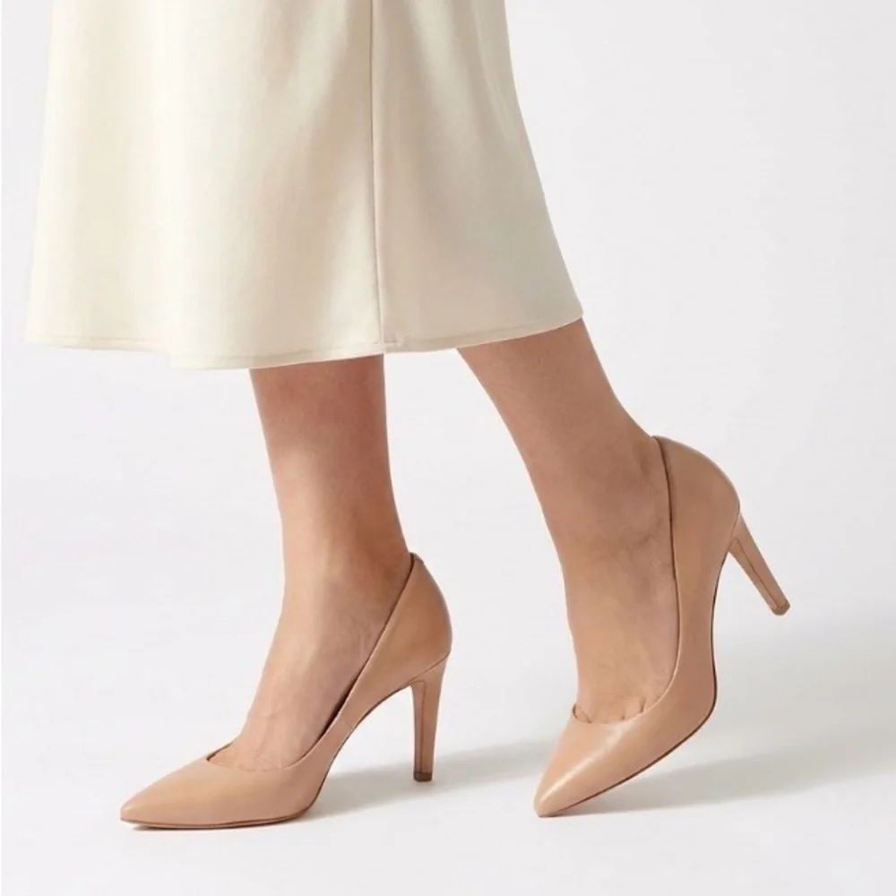 NEW Via Spiga Nude Beige Women’s leather Heels Size 5.5 - Picture 1 of 13